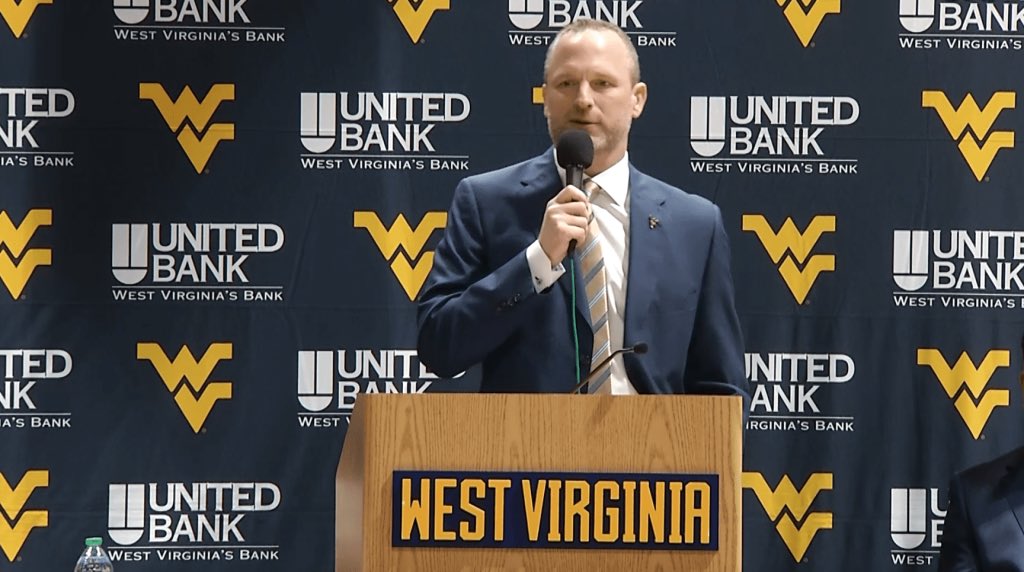 Darian DeVries Talks Candidly About West Virginia Job, His Son Joining Him, Roster Building wvsportsnow.com/darian-devries…