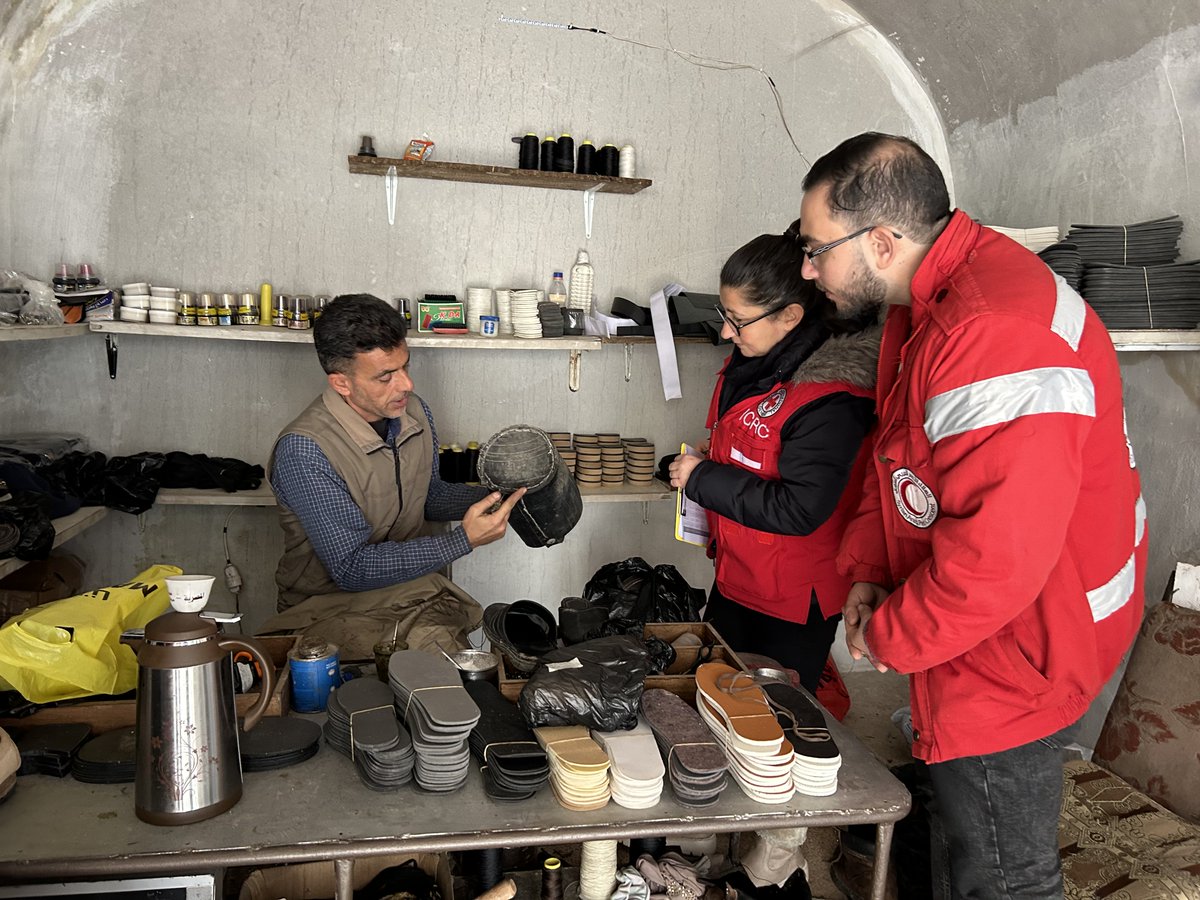 📍 Syria | Abu Yazan’s shoe repair shop isn't just a shop: it’s a place to feel in community. Abu Yazan received an ICRC and @SYRedCrescent grant to reopen his shoe repair shop in Khan Sheikon in Idlib, and now his neighbors don't have to travel far to get their shoes fixed👟 🥿