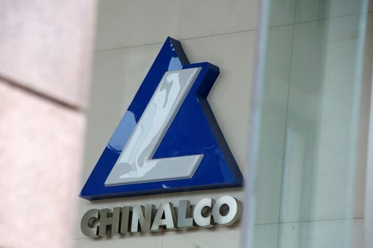 Alcircle's tweet photo. On May 10, #Chinalco's high-end dual carbon and digital intelligence action plan conference was held in Fuzhou. During the meeting, Chinalco unveiled its high-end "Digital Intelligence Action Plan (2024-2026)" and "Dual Carbon Action Plan."
https://t.co/bx1CYRyLMZ
#aluminium https://t.co/2p7bHauDa8