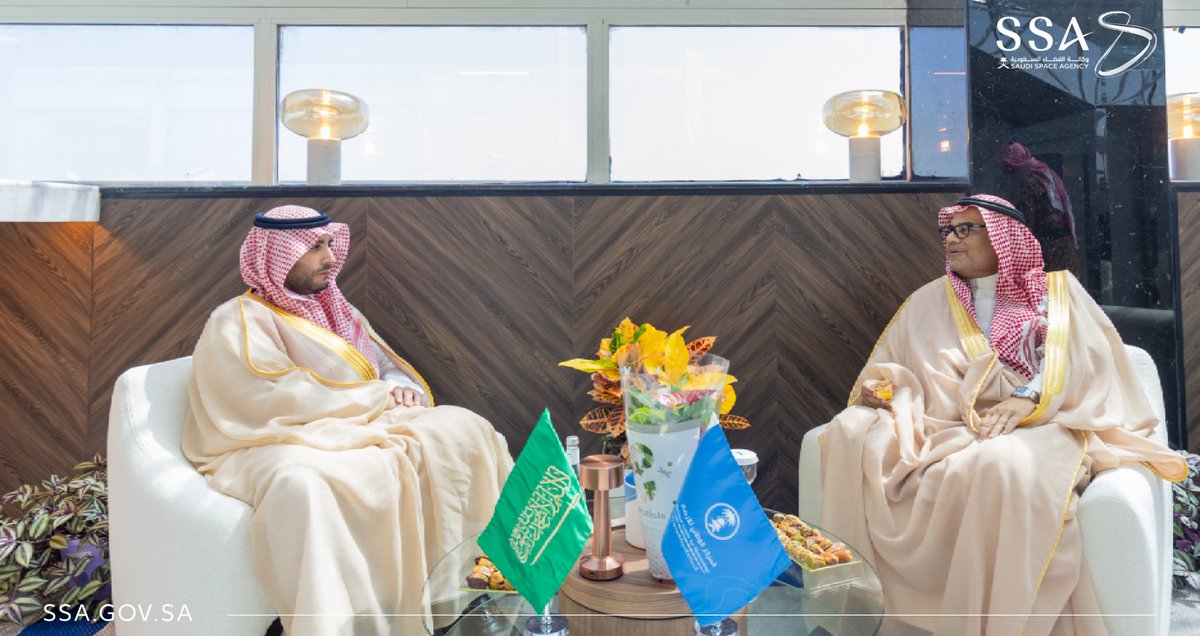 saudispace's tweet photo. في إطار تعزيز التعاون المشترك، زار معالي الرئيس التنفيذي لوكالة الفضاء السعودية، الدكتور محمد بن سعود التميمي @msTamimi المركز الوطني للأرصاد @NCMKSA
لمناقشة سبل تعزيز التعاون في مجالات الرصد الفضائي للمناخ وتقنيات الفضاء، والمساهمة في تحقيق أهداف ميثاق الرصد الفضائي للمناخ