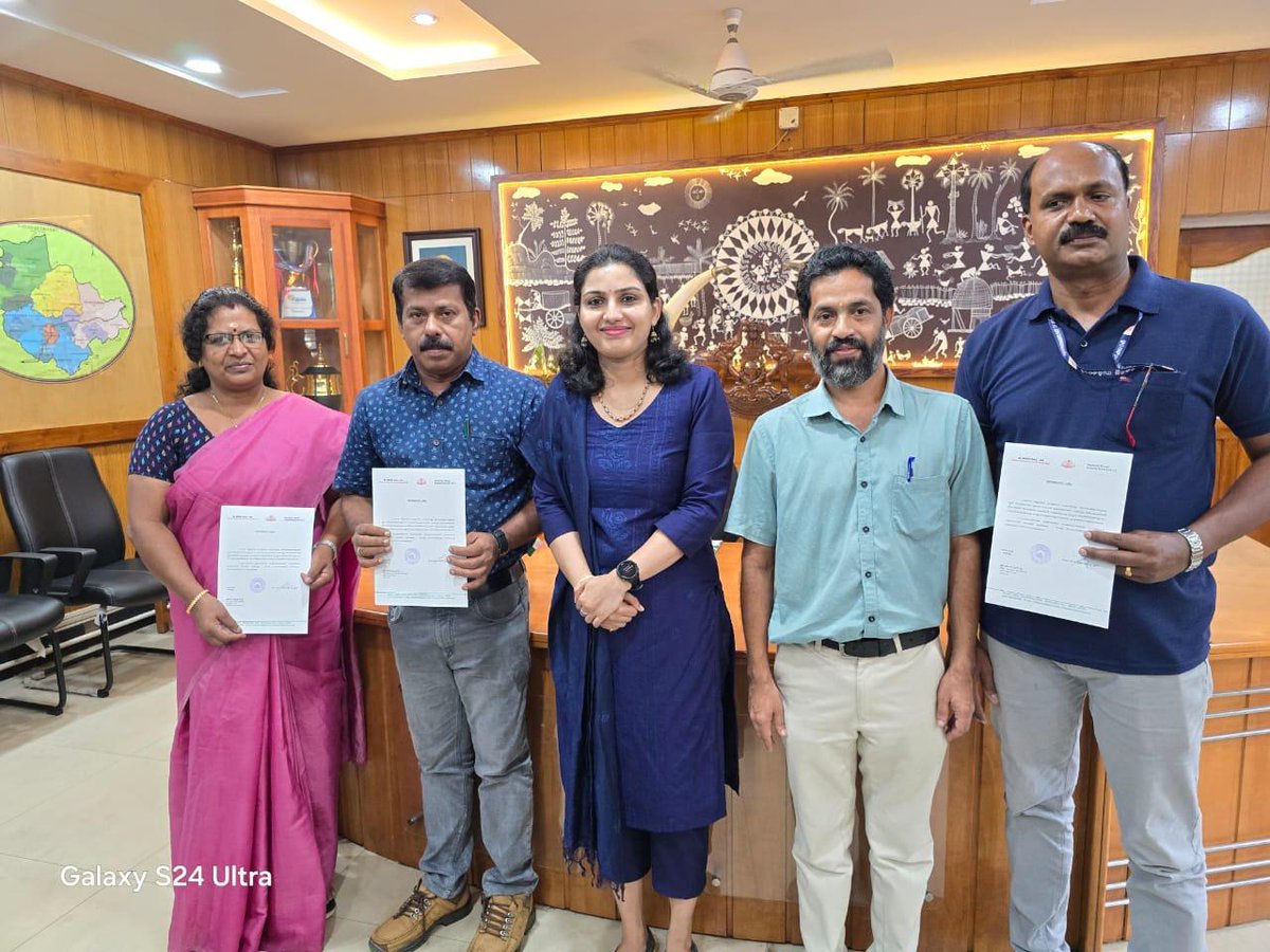 A complaint related to a hearing aid was resolved with prompt intervention and commendation was given to exemplary staff.

May my dear sister study well and reach heights..

#Wayanad #ssk
#kerala #India #student #hearingaid #education
#CollectorWayanad