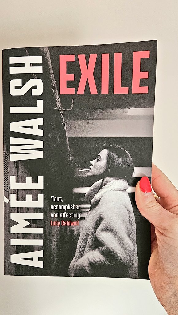 Congratulations to Aimée Walsh @thereadparts ✨️🎊

#Exiles is OUT NOW with @johnmurrays and is described as a 'startling diasporic debut from a brilliant young Belfast voice'

I am really looking forward to this one 📖

(Love this cover 👏👏)