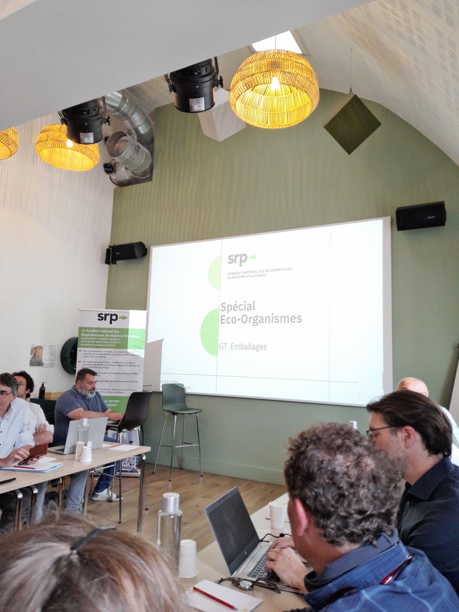 srprecyclage's tweet photo. Durant 2 jours les adhérents du @srprecyclage sont réunis sur #Paris cette première journée est dédiée aux eco-organismes qui sont nombreux à avoir répondu présent 👏 #leko @citeofrance @valobat_eco #valdelia @ecosystem_eco @Ecologic_France @ecomaison_actu @adivalor #valorplast https://t.co/JN9xaKbM0z