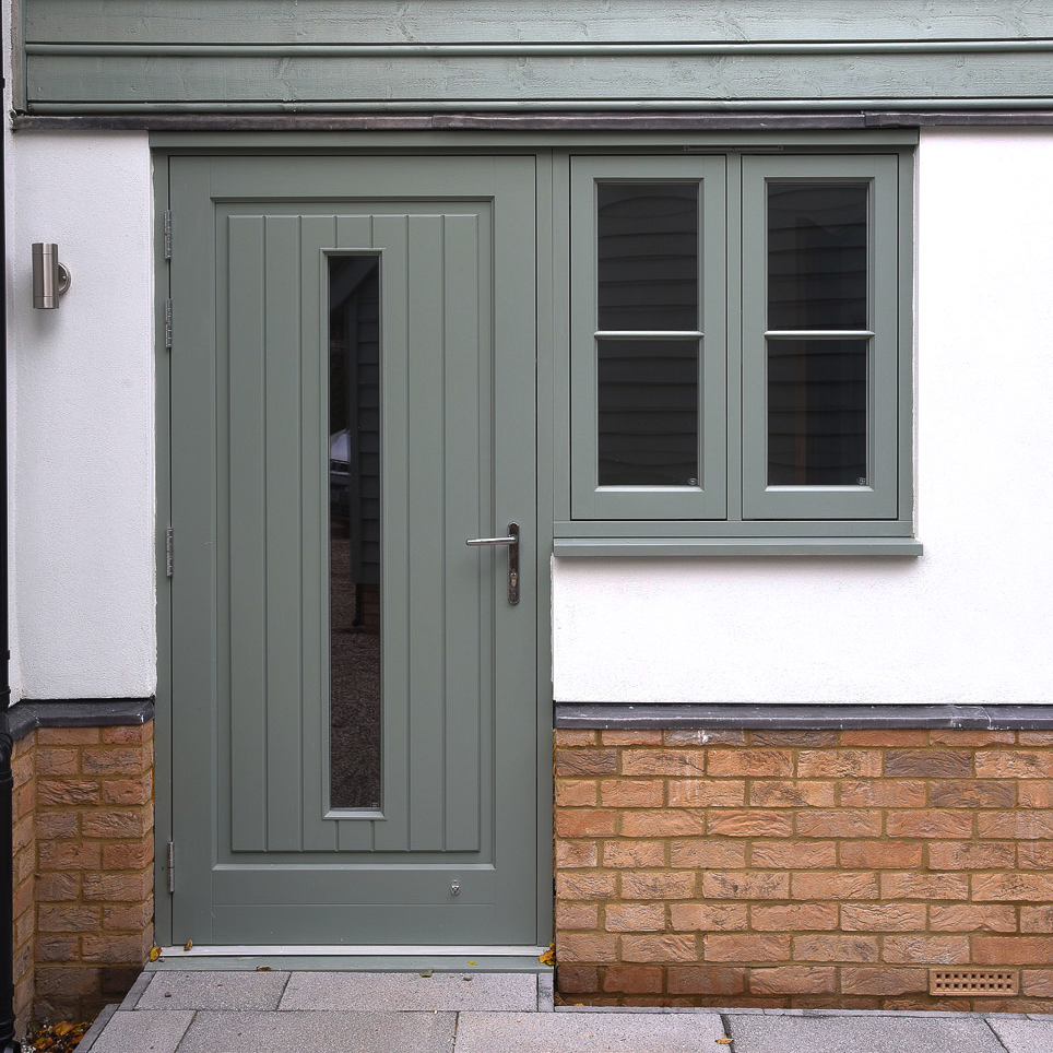 DaleWindows's tweet photo. The ideal modern entrance. 🏡
We love the sleek finish of our popular Tintagel entrance door with casement windows, perfectly matching the coloured exterior of the property.
#dalejoinery #joineryuk #timberdoors #timberwindows #casementwindows #doorinspiration #homeimprovement https://t.co/za3JopNorA