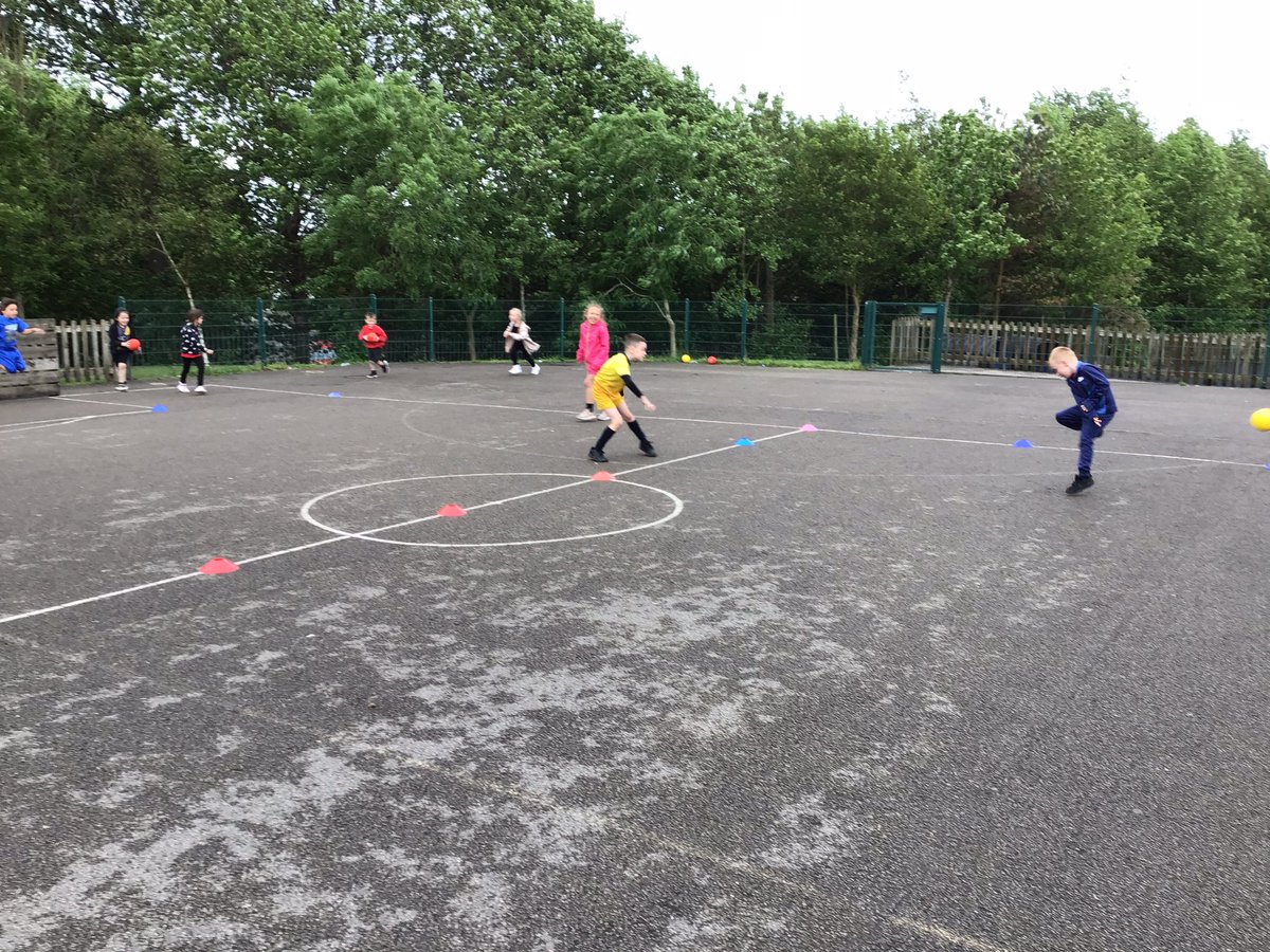 KS1 interclass dodgeball was lots of fun. Some children are extremely tough as they didn’t feel themselves get hit 😉🏀 #trumacarsport