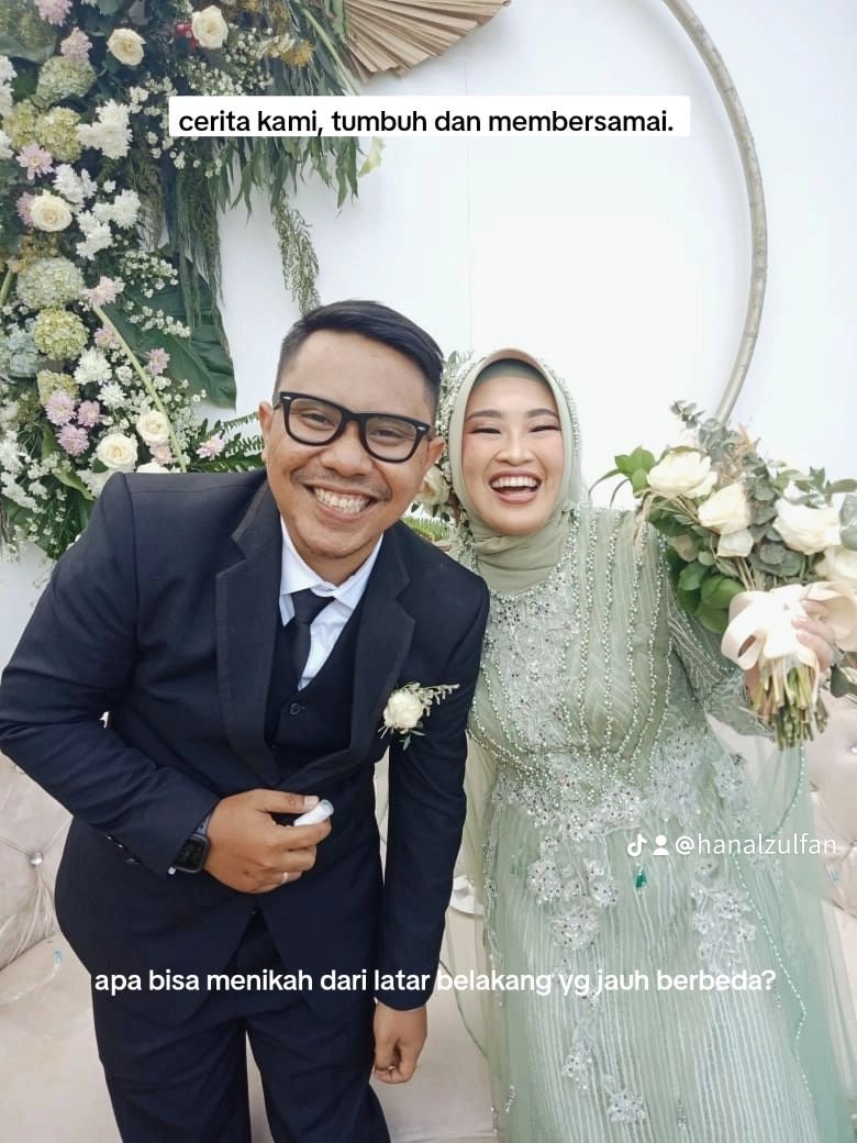 Mau cerita sedikit tentang sebagian kecil perjalanan kami. Sedikit merayakan hampir satu dekade bersama dari sejak pacaran sampai skrg menikah.

Terlebih dalam banyak hal kita ga sama. We are opposite attract.

Bahkan kami dari keluarga yg punya latar belakang jauh berbeda.