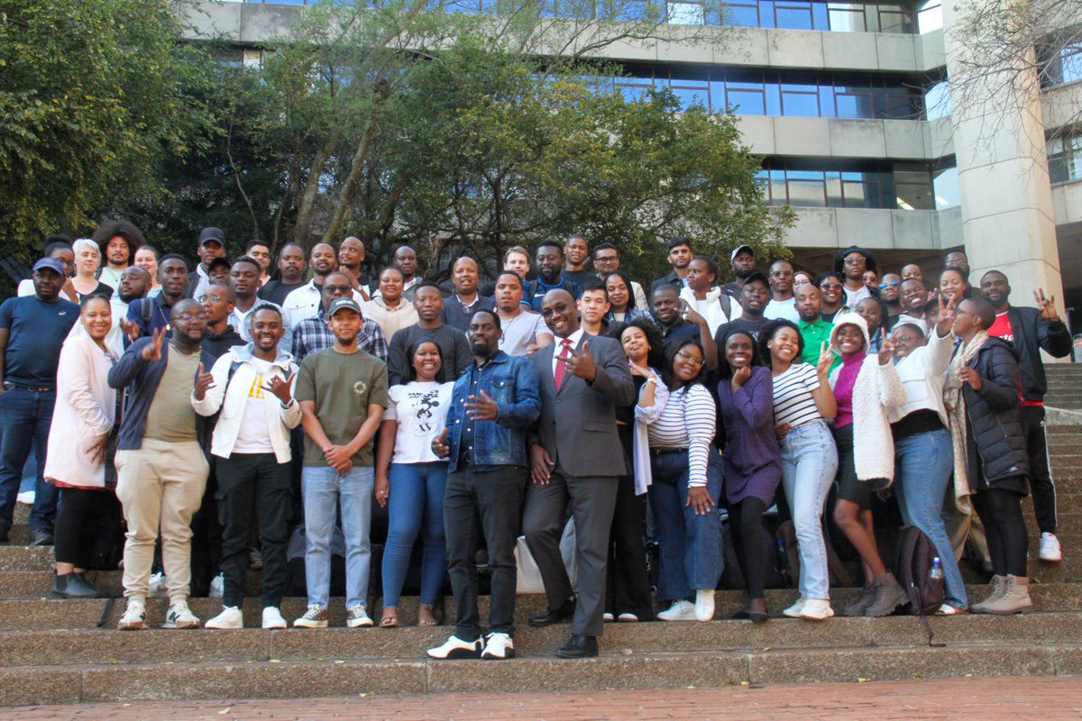 🎉 Celebrating the end of coursework for our Master of Applied Data Science students with a special photo shoot! 📸 It was the final lecture for the cohort, and now it's time to tackle those assessments. Good luck to everyone—you've got this! 🚀