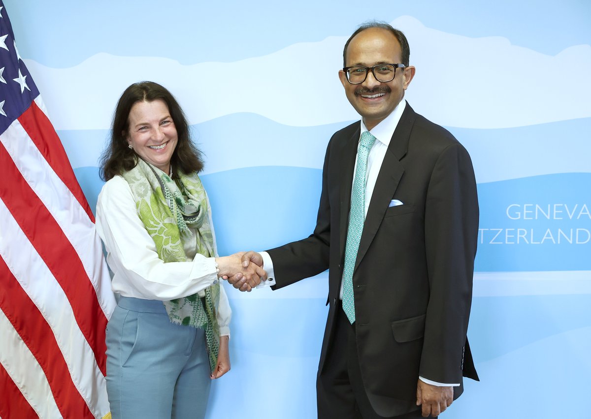 Wonderful to welcome @HeadUNDRR Kamal Kishore in his new role as @UNDRR Special Representative of the UN Secretary-General for Disaster Risk Reduction. We look forward to continuing our close collaboration on #DRR issues, particularly the #EarlyWarnings4All initiative.