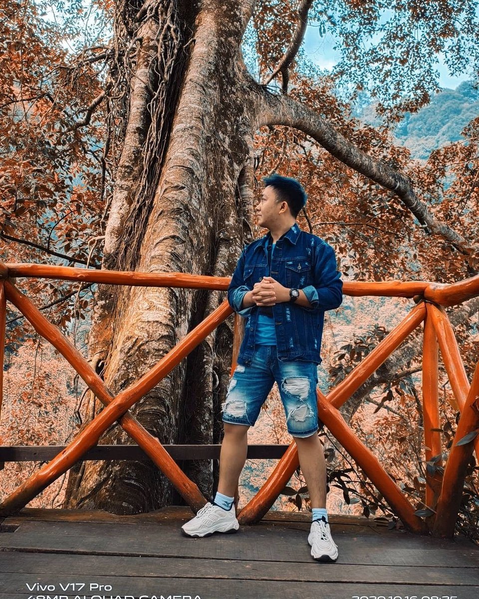 EntisR's tweet photo. Mau gak sama aku https://t.co/JYM2OLgAT4