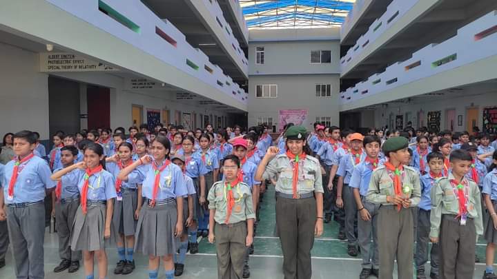 5 Days Hindustan Scouts and Guides Camp organised by IPS,PV at Podar Learn School. Day 1-The Director of our school, Mr.Pankaj Joshi, proudly hoisted the flag. Activities like Pitching the Patrol & the setting up of the Burma Bridge were the major attractions of the day.@IprmGrp