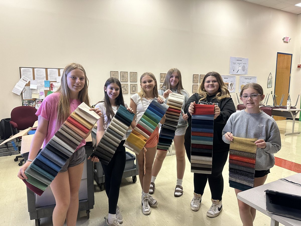 kmelott's tweet photo. We have the best #community @AvonLakeSchools. A former studentโs mom (Natasha Catlin) works for KMA & Associates as an #independent #consultant. She #generously #donated hundreds of #fabric #samples & our students imagination is already running wild! @TroyIntAL is #grateful โ๏ธ https://t.co/eoUdmaruoP