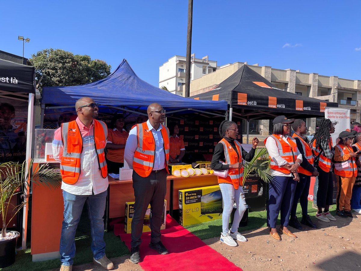 Jambo Katanga!
De Lumbubashi, à Kipushi et Likasi j'ai été impressionné par l'engagement &amp; la détermination des équipes à prendre le leadership de la région en offrant le meilleur à nos abonnés ! Asante pour l'accueil chaleureux.
 Bravo <a href="/cheikhomaramdou/">Cheikh'O Diop</a> &amp; team #leadTheFuture