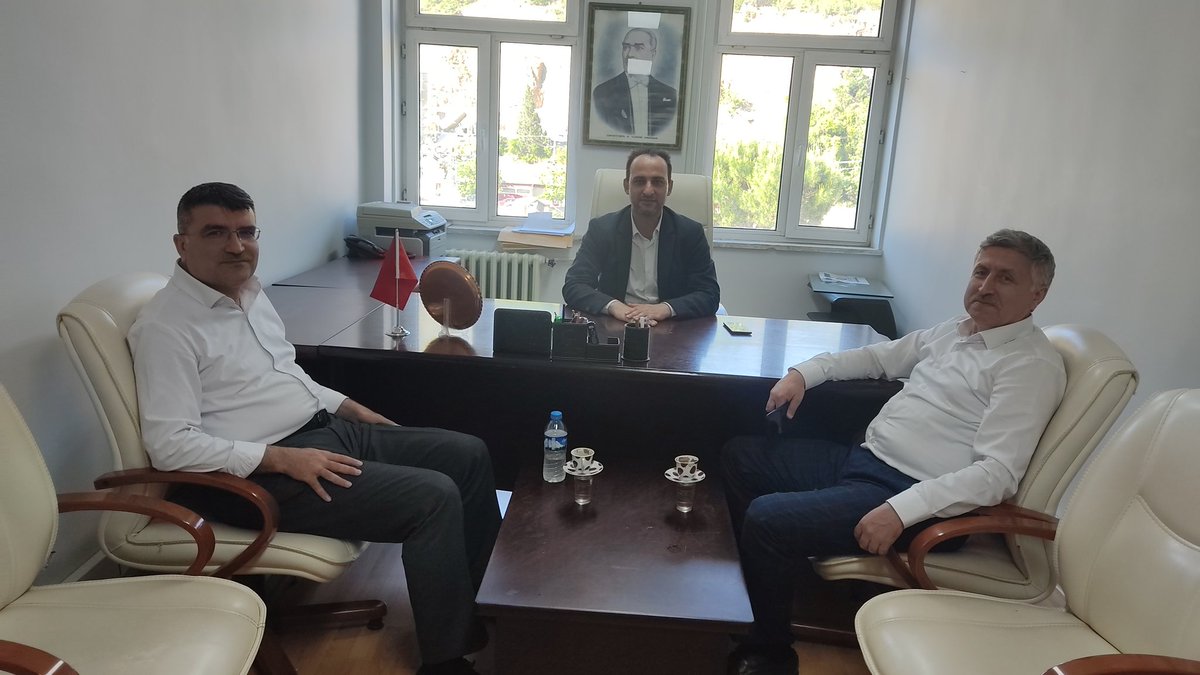 Bayındır Memursen Başkanı Fatih Acun kardeşimizin kahvesini içtik. Çalışmalarımızı değerlendirdik.
<a href="/fatihacunbey/">Fatih Acun</a>