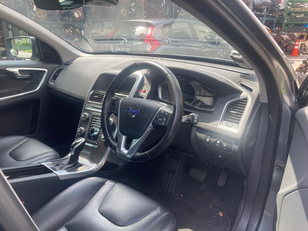 propelauto's tweet photo. #JustIn Volvo XC60 T5 Car arrived for scrap at #PropelAutoScrapYard

Grabbers!! Ping us &amp; Book Spares for your ride🚗👇

#Volvo #XC60 #Spares #OnlineStore #SGcars #Exportcar #COE #ScrapYard #Salvagecars #USedparts #PropelAuto #VolvoParts #ScrapCar #Carparts #Autoparts #Ping #Grab https://t.co/0tANFTTGna
