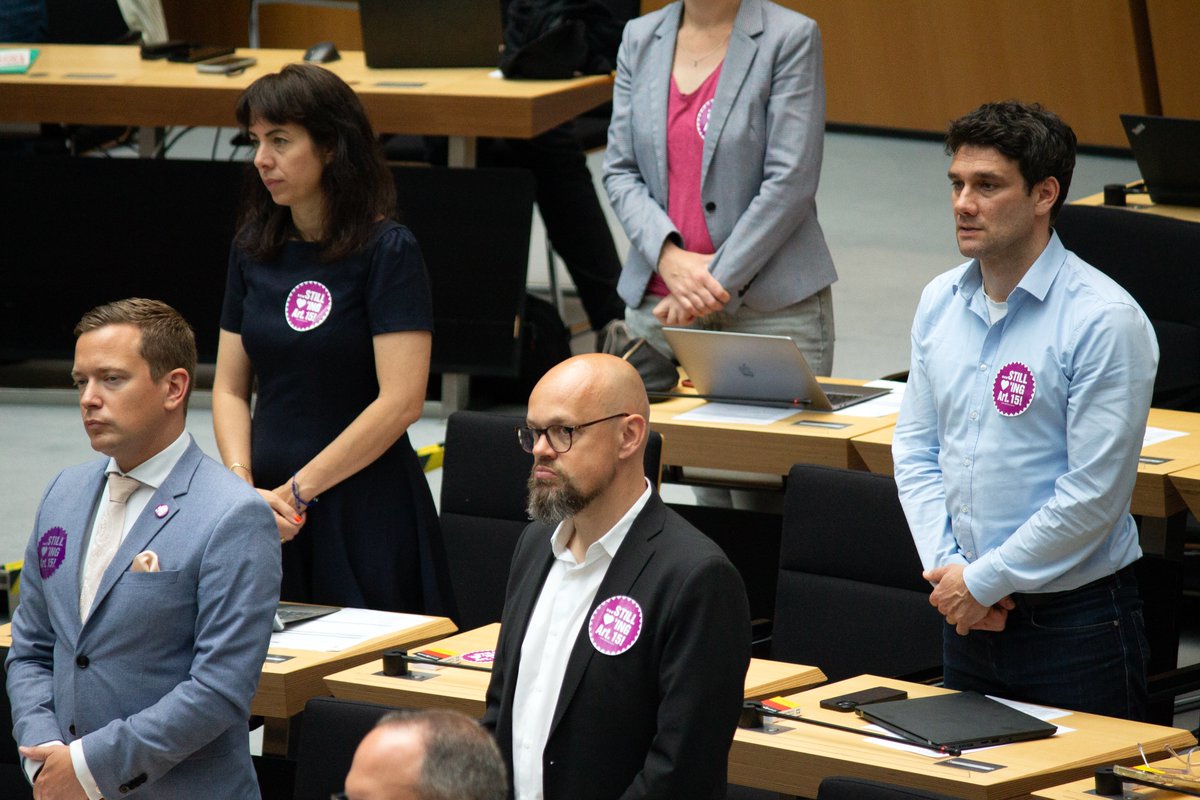 #75JahreGrundgesetz - d.h. auch Art. 15: "Grund u Boden, Naturschätze u Produktionsmittel können zum Zwecke der #Vergesellschaftung durch ein Gesetz, das Art u Ausmaß der Entschädigung regelt, in Gemeineigentum o in andere Formen der Gemeinwirtschaft überführt werden." #AGH