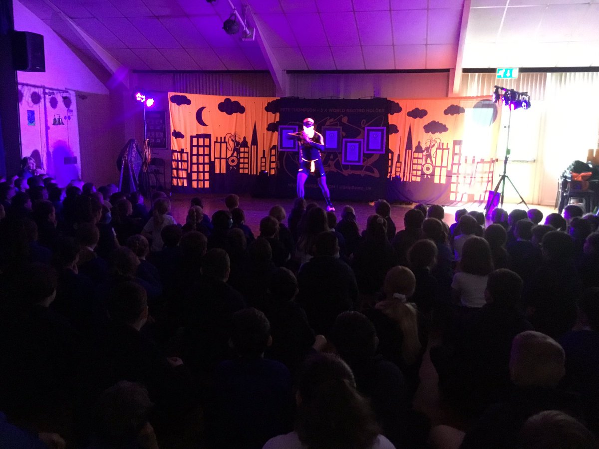 GorsewoodPrimar's tweet photo. We are very lucky to have 5X World Record Holder @SkipBeatz_UK in school today with the Skipping Ninja #skiptothebeat #gorsewoodPE #60active @Halton_SG https://t.co/E5X1rkHJrn