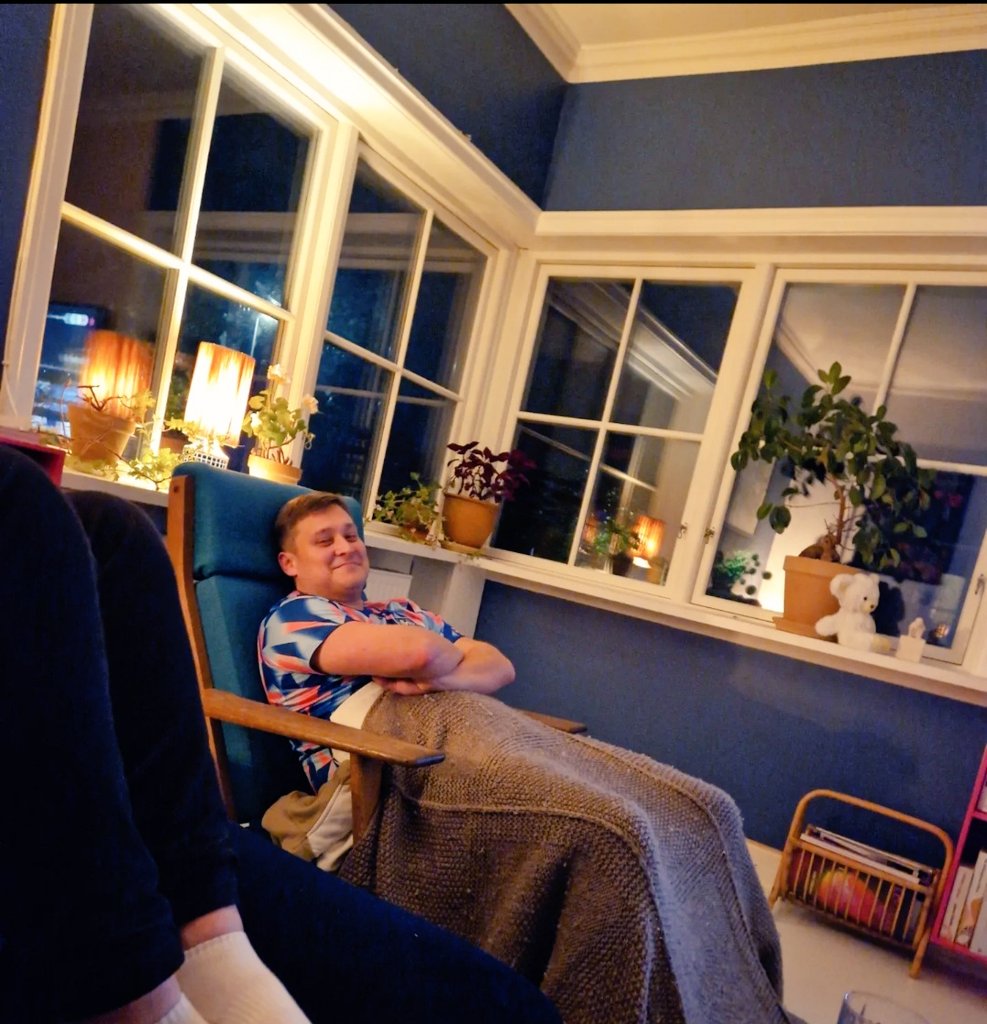 */- Trizzy =/ tweet media