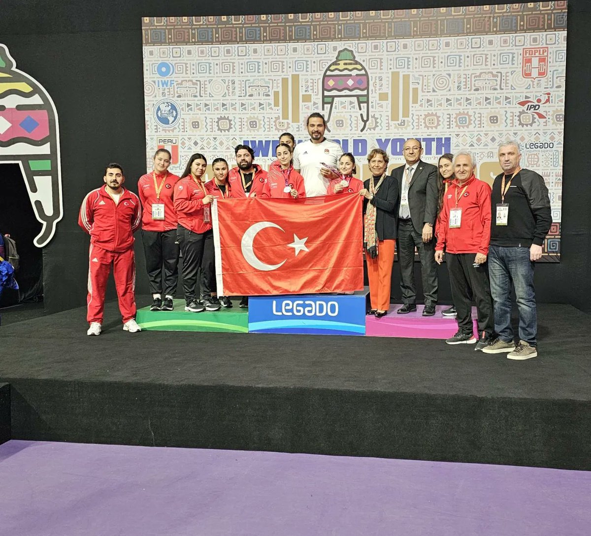 SengulogluHasan's tweet photo. Gururumuz Şevval İnce 👏🧿🇹🇷

Düzceli Milli Haltercimiz Şevval İnce, Peru’nun Lima şehrinde düzenlenen Yıldızlar Dünya Halter Şampiyonasında kadınlar 40 kg silkmede 70 kilo ile gümüş madalya kazandı.

Milli sporcumuzu, antrenörlerimizi ve ailesini tebrik ediyorum. https://t.co/CFBFBxEhhY