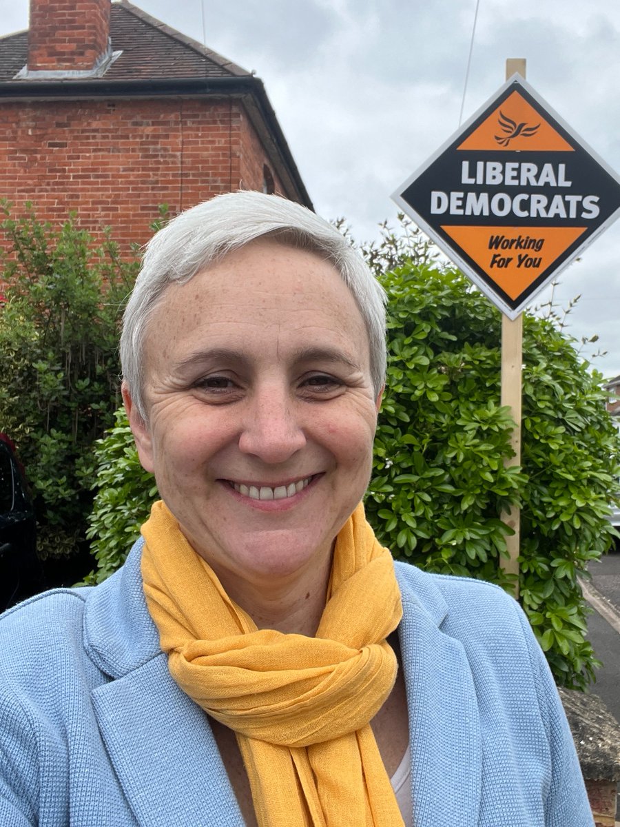 The first board is up. Would you like one in North East Hampshire? Use this link and tick 'yes' to 'I will display a poster at election time'. hartlibdems.org.uk/volunteer