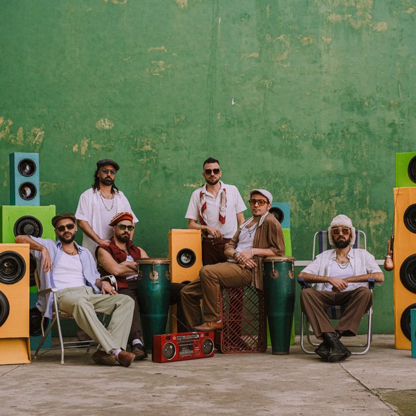 23/05 23:40 - 00:05 ARCH CLUB - LIVE STAGE
athensmusicweek.gr/events/showcas…

lasratomasa.com

<a href="/AthensMusicWeek/">Athens Music Week</a>