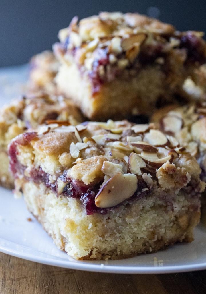 Raspberry Almond Crumble Bars [OC] - I swear, I could live off of these :) lol diningandcooking.com/1405673/raspbe… #Dessert #DessertPorn