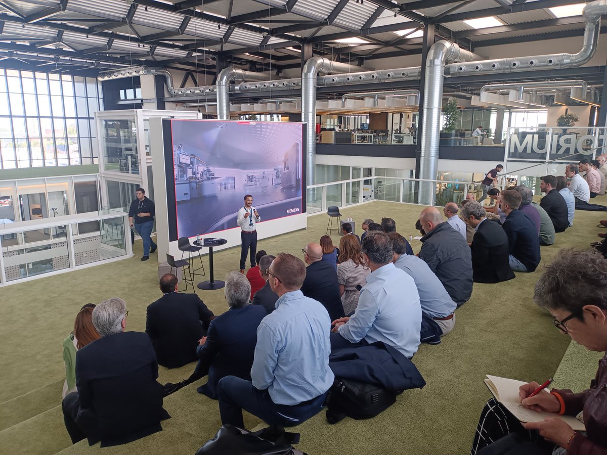 Empieza la Inauguración del nuevo Digital Experience Center (DeX) en Barcelona de .@siemens_es en el #DFactory, ¡arrancamos!