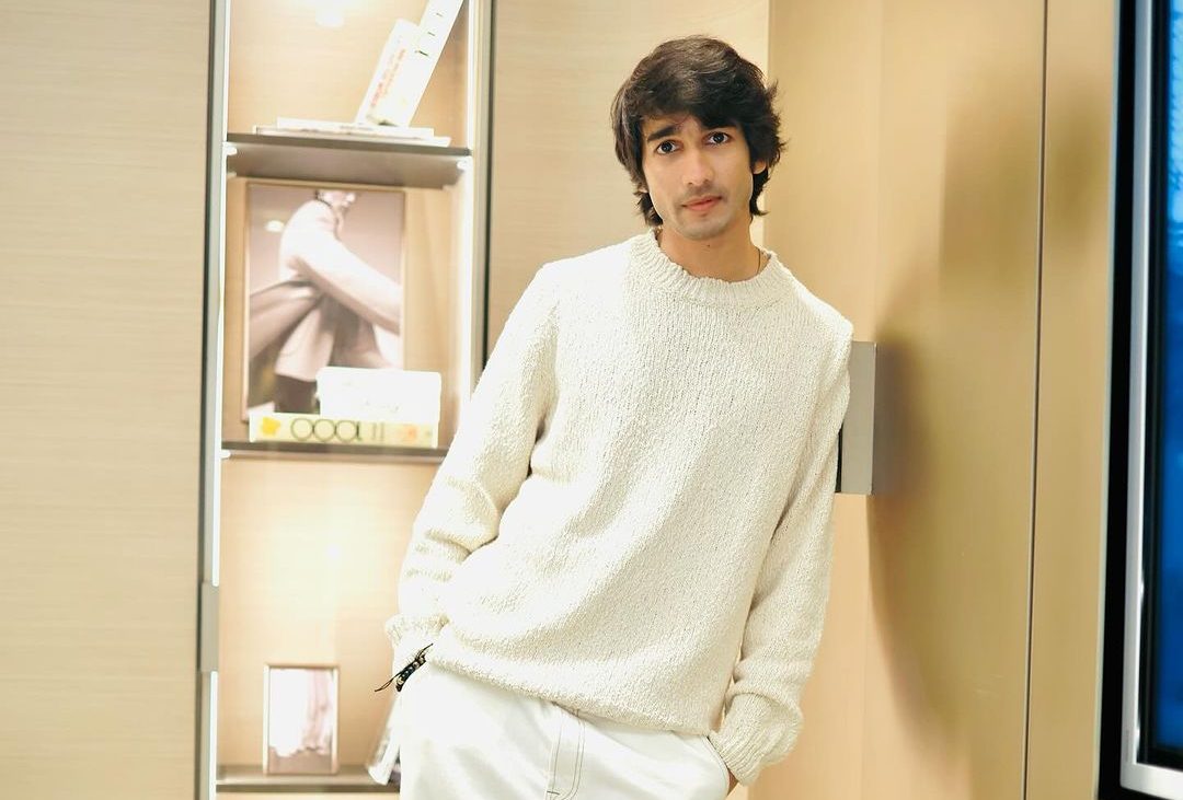 Shantanu Maheshwari on making his debut at the 77th Cannes Film Festival! @shantanum07 #ShantanuMaheshwari #LoveInVietnam #Cannes urbanasian.com/featured/2024/…