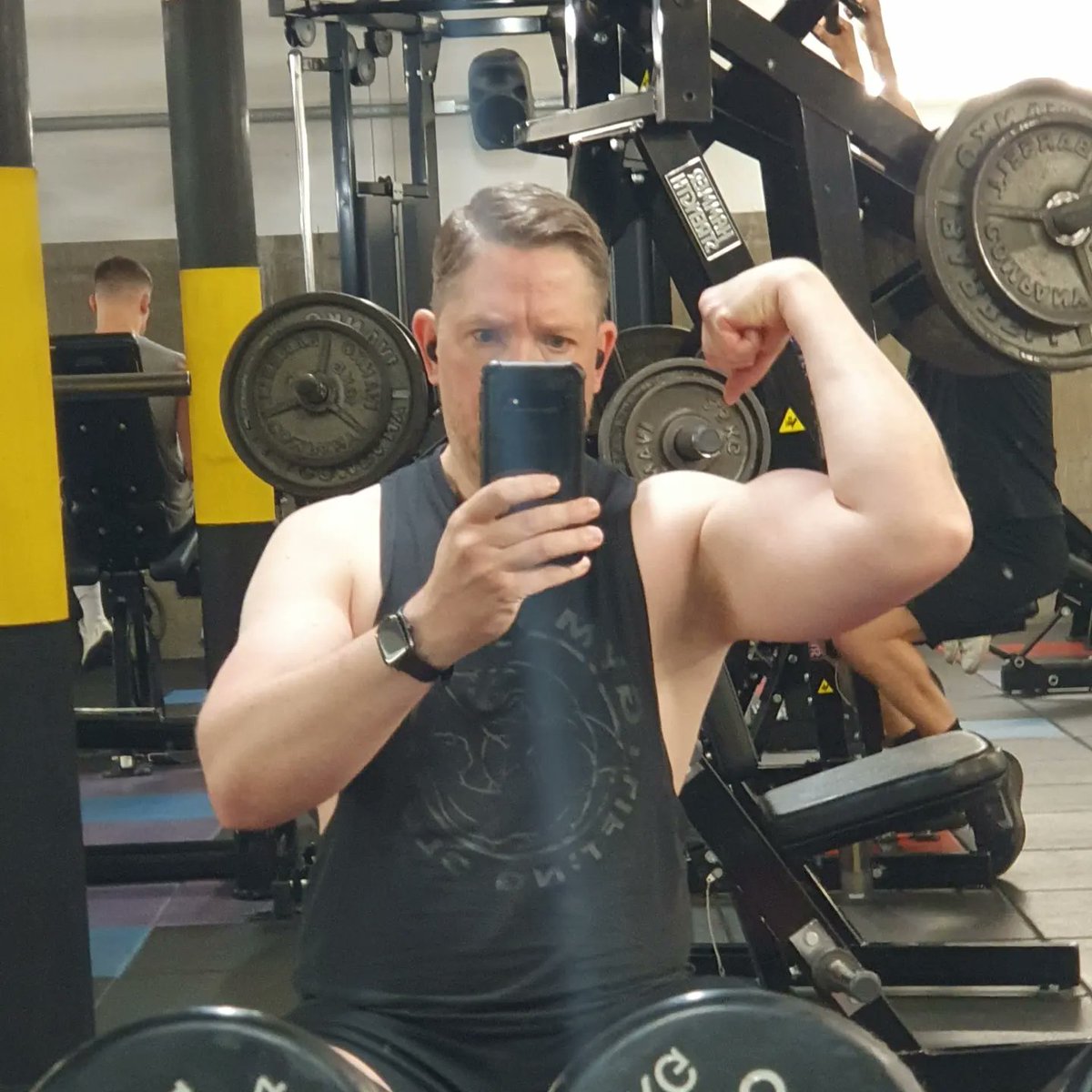 GavinWi79234383's tweet photo. #PullDay pulled off despite another busy #gymboxbank 💪💪💪 #noexcuses #gethuge #getbigordietrying #getswooshed #sizematters #TeamLetsGetHuge #TeamVikingMuscle #gymbox #bodybuilding #muscles #bigbiceps #pumped #fitness https://t.co/OoJFrJtiWi