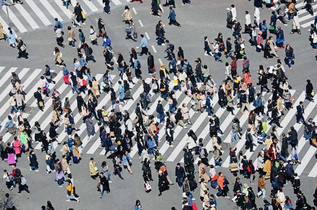 « Les thèmes de la dispartion, de l’identité, du temps qui passe sont étroitement liés à la topographie des grandes villes. » (Patrick Modiano)