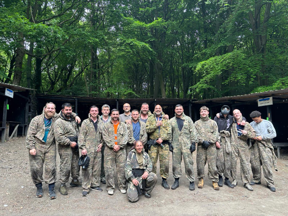 TimberTight's tweet image. Our team took a break from the factory and hit the paintball field for an extreme paint-balling adventure!

Nothing like a bit of friendly competition to bring us closer together 🤝

#TeamBuilding #PaintballFun #TTSquad #WorkHardPlayHard
