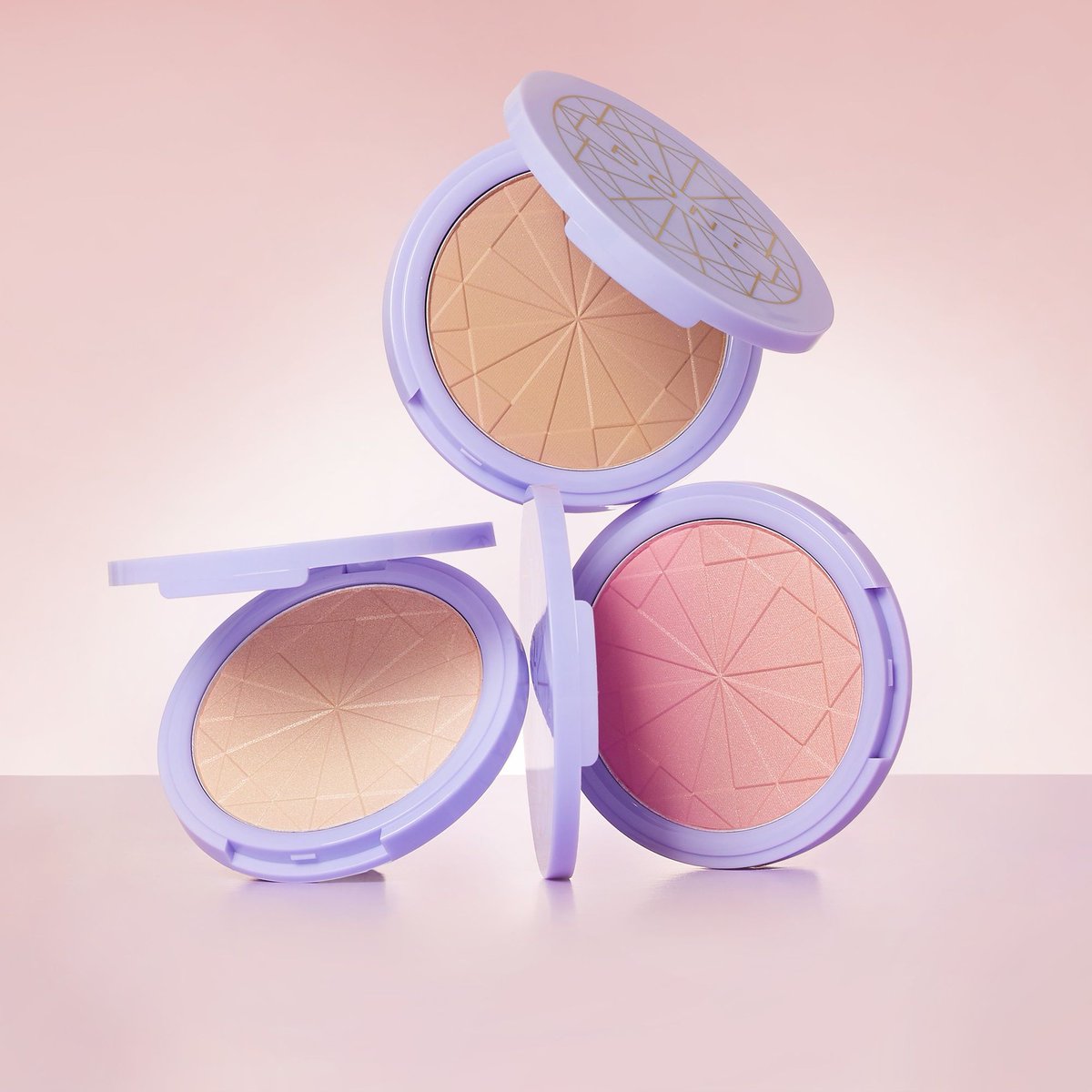 PONi Cosmetics tweet media