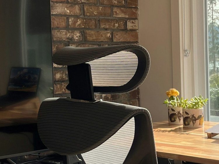 aircaresystems1's tweet photo. Should my chair have a #Headrest?
Although you may not want to rest your head all the time, a chair with an #AdjustableHeadrest can provide additional support for the neck and head, so it is a benefit to have one https://t.co/C3KavDzwY4 #OfficeChair #ErgonomicSeat https://t.co/b38z9uewgS