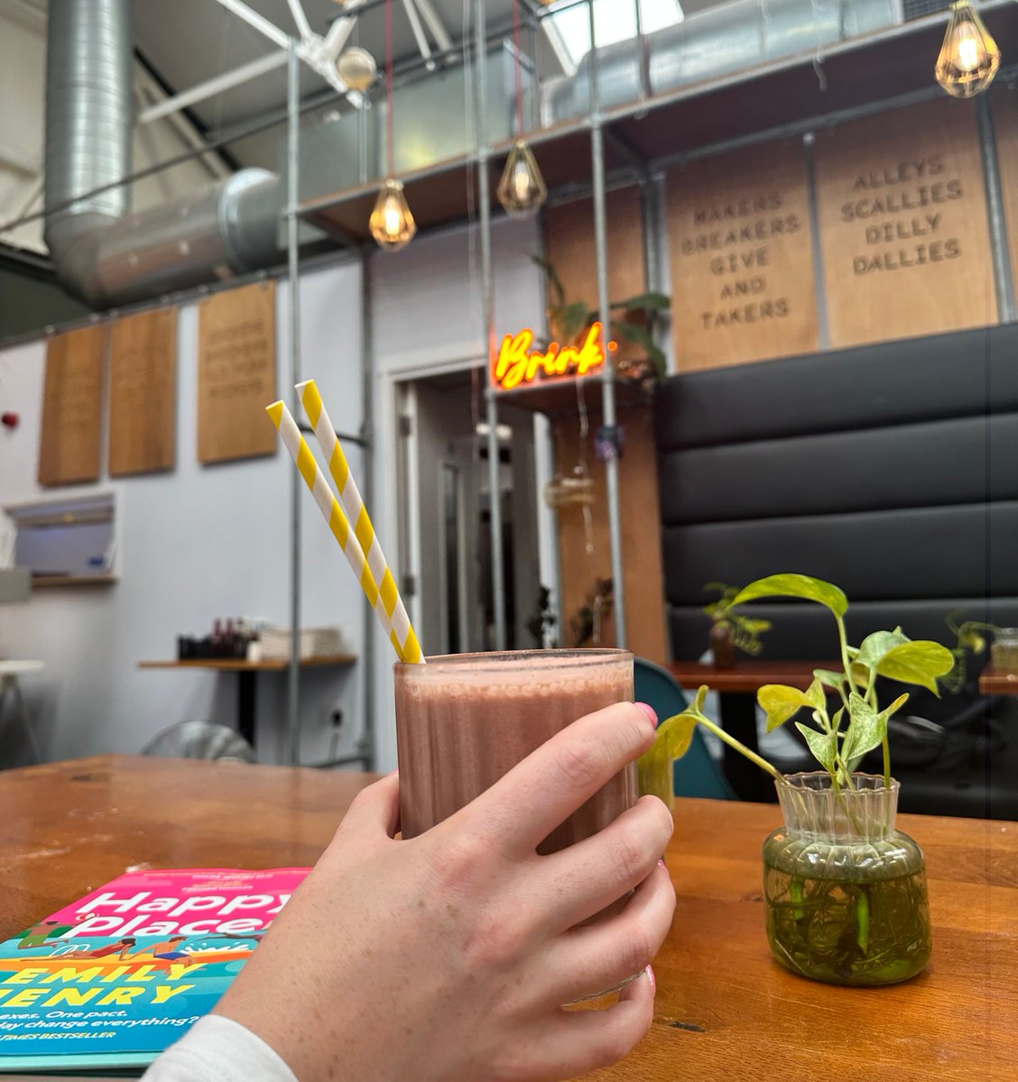 Looking for a place that serves a delicious range of drinks but without the alcohol? Come and see us 😃

📍 15-21 Parr St, Liverpool, L1 4JN

#TheBrink #Liverpool #LiverpoolDryBar #DryBar #ThingsToDoLiverpool #LiverpoolCafe