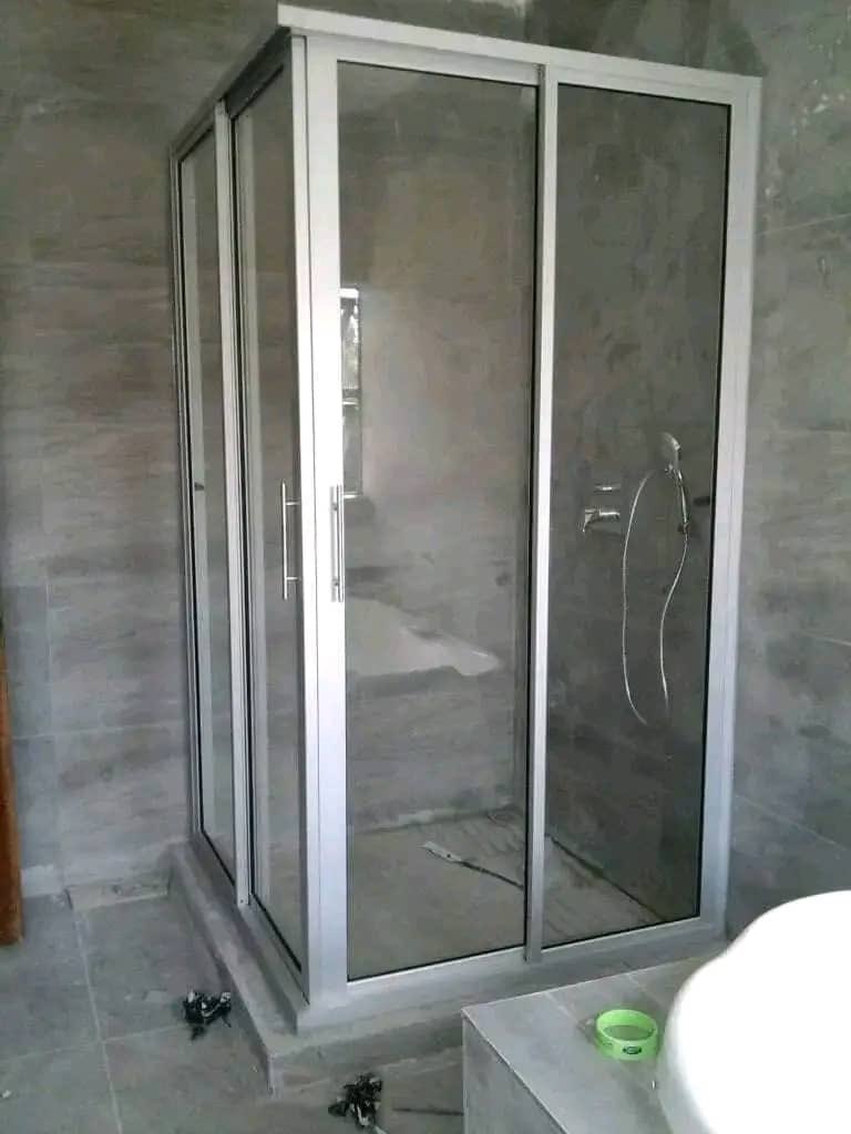 katobelaShez's tweet photo. Good morning Zed X 😄 those of you who are building and would love a beautiful finish with your aluminum windows, shower cubicles and kitchen units kindly get in touch and support a brother. 🙏🏾 Please RT 🕯️ https://t.co/ozaSYFoTgI