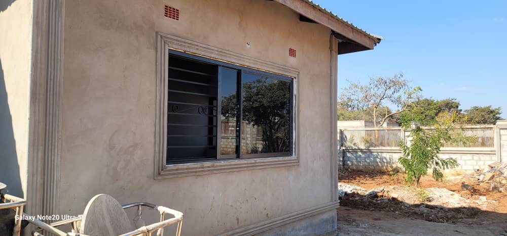 katobelaShez's tweet photo. Good morning Zed X 😄 those of you who are building and would love a beautiful finish with your aluminum windows, shower cubicles and kitchen units kindly get in touch and support a brother. 🙏🏾 Please RT 🕯️ https://t.co/ozaSYFoTgI