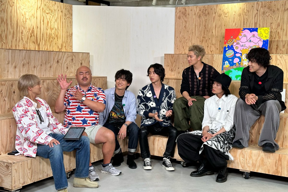 oricon's tweet photo. 7ORDERの5周年記念生配信にキスマイ千賀健永がサプライズ登場🎉念願の共演かなう

💬旧事務所を退所する日のエピソード明かす
説得できると信じ「ケーキとくす玉用意して…」
https://t.co/WNMBaDr48t

💬阿部顕嵐は俳優活動に専念すると発表

#7ORDER @7order_official https://t.co/ykYxdnDru5