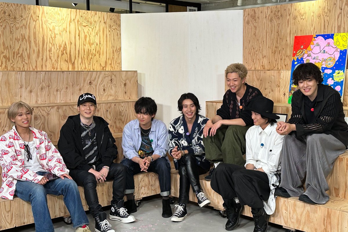 oricon's tweet photo. 7ORDERの5周年記念生配信にキスマイ千賀健永がサプライズ登場🎉念願の共演かなう

💬旧事務所を退所する日のエピソード明かす
説得できると信じ「ケーキとくす玉用意して…」
https://t.co/WNMBaDr48t

💬阿部顕嵐は俳優活動に専念すると発表

#7ORDER @7order_official https://t.co/ykYxdnDru5