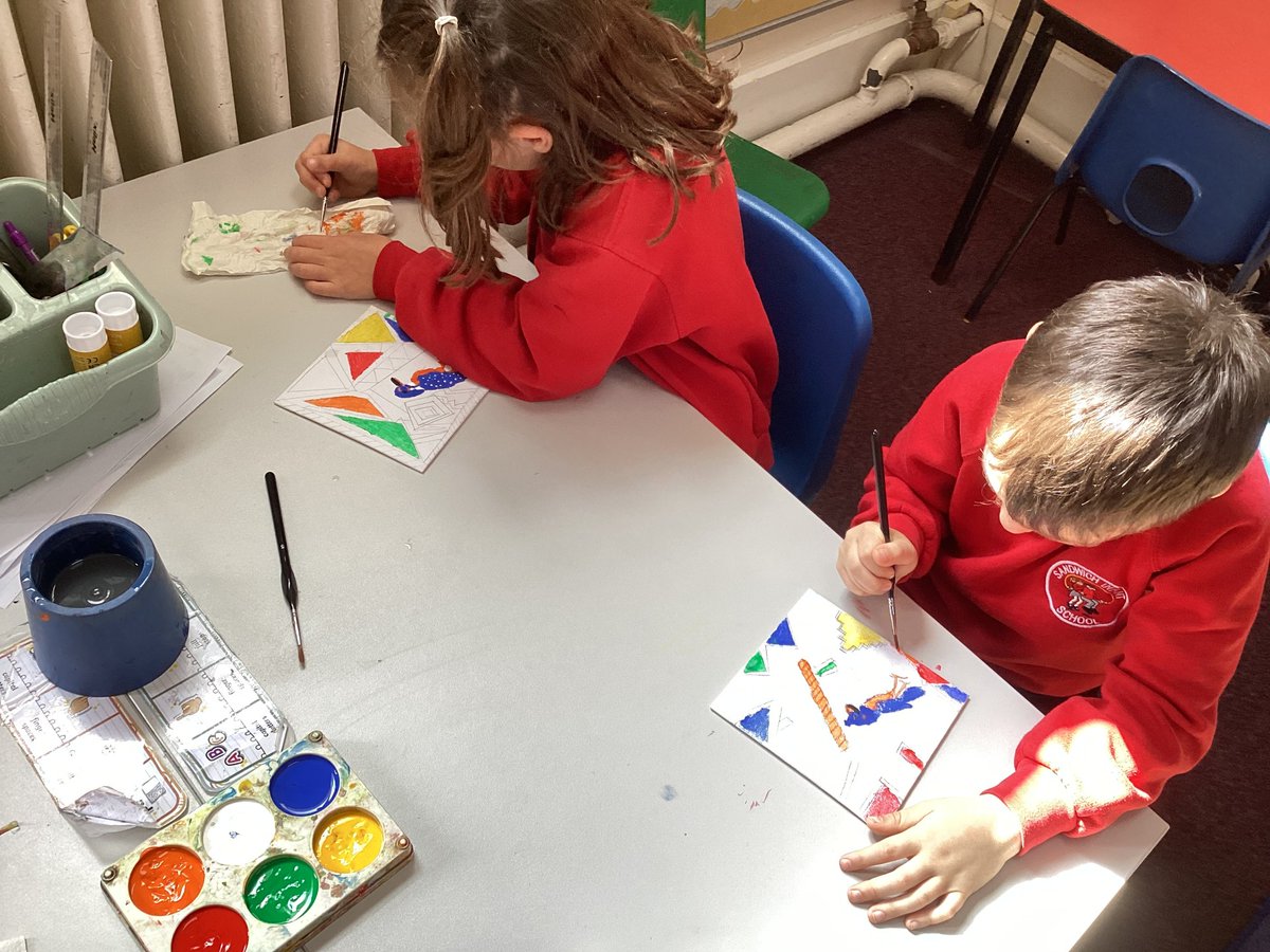 InfantSandwich's tweet photo. Kingfishers have been working hard painting their canvases this morning, as part of Art Week. 🎨 @AquilaTrustUK #art #atweek https://t.co/ogUolUKDu3