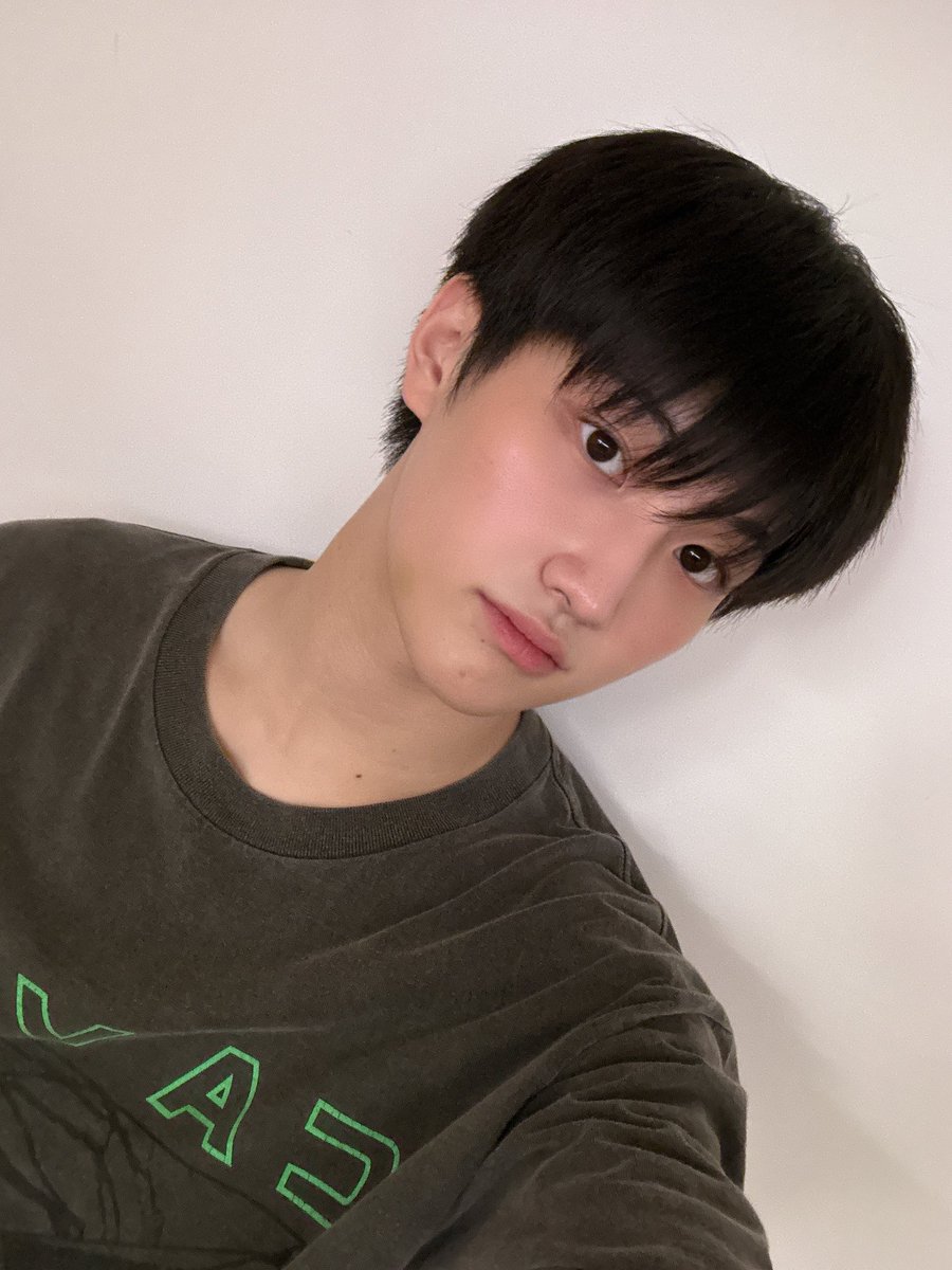 TNX_twt's tweet photo. 보고싶은 우리 땡스들 ...🩶

#THENEWSIX #TNX #더뉴식스
#최태훈 #TAEHUN https://t.co/iqlsQxCXqA