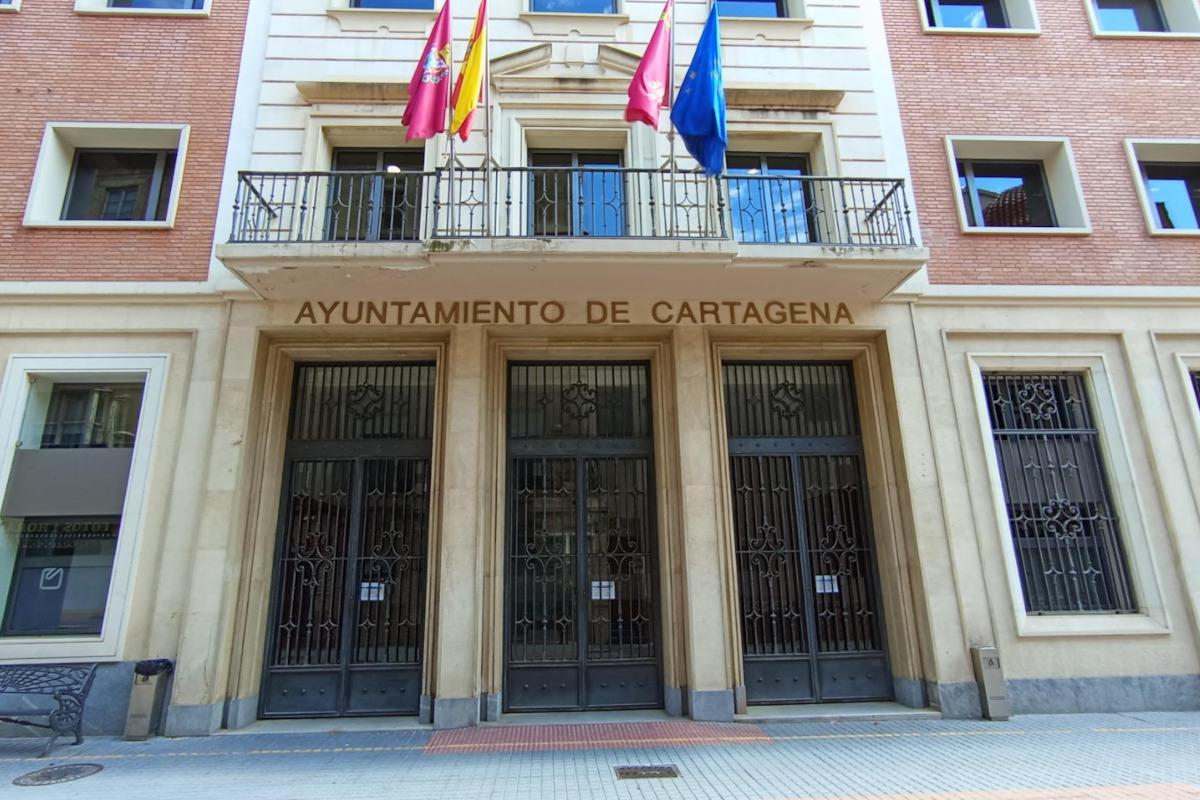 🔒Las dependencias municipales de #Cartagena permanecerán cerradas este viernes 24. 🎉Los empleados del Ayuntamiento celebramos nuestra patrona durante esta jornada, que se convierte en día inhábil para la realización de trámites administrativos. 🌐cartagena.es/detalle_notici…