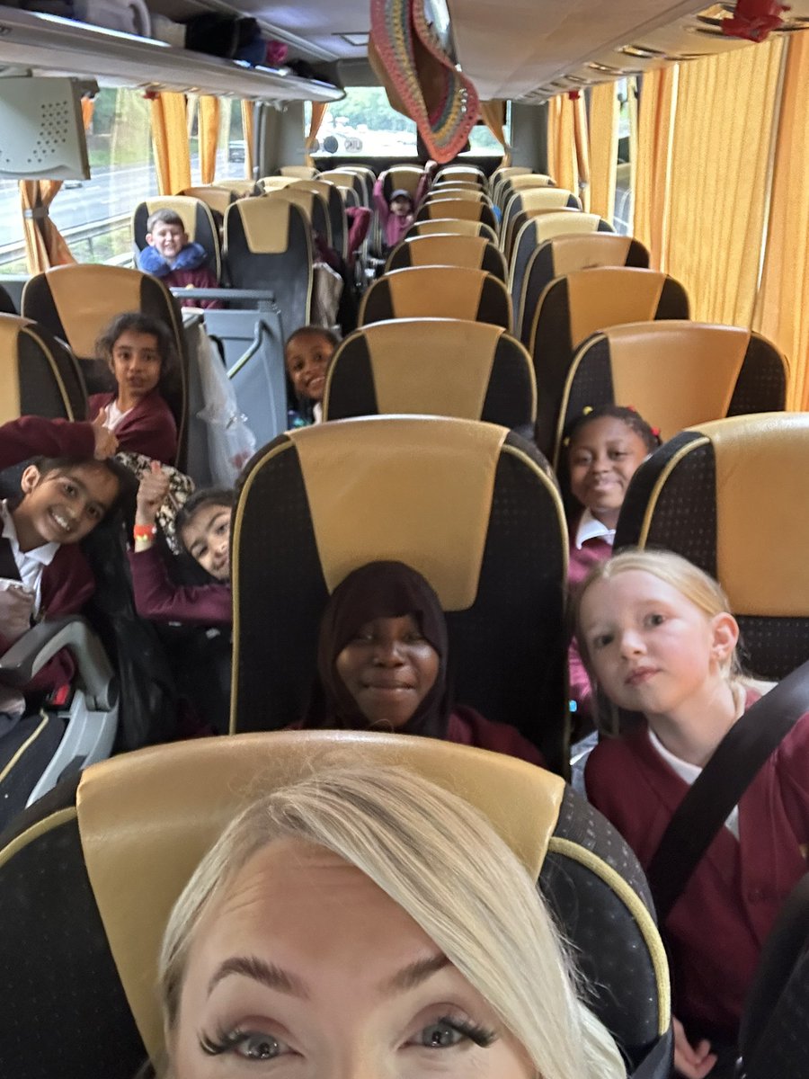 We are so excited to get to London !! 💂‍♀️💫 we have all done so well! We will arrive at 11am 💂‍♀️✨