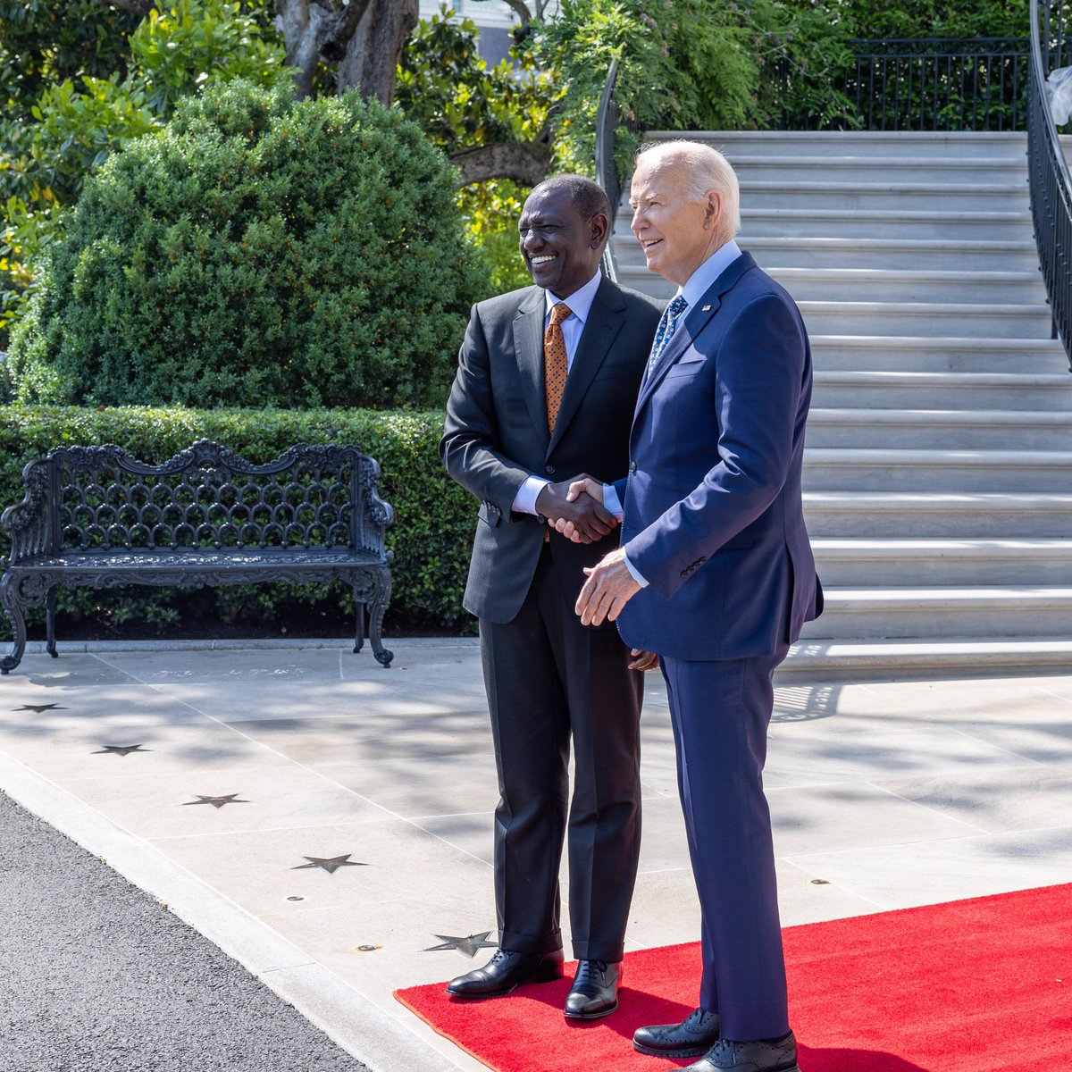 CaptainKipkorir's tweet photo. President Joe Biden tells President William Ruto that he plans to visit Kenya in February if he's reelected.
#RutoInUS
#USKEat60
#StateVisitUSKE https://t.co/nW66jOvb3L
