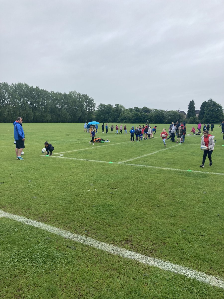 Braidbar Primary School & Nursery Class tweet media