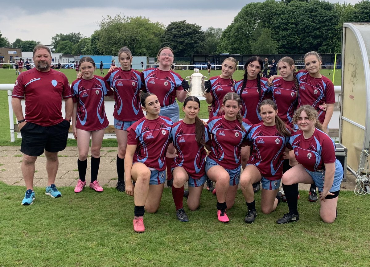 Thanks to @SarahHogwood who brought the Calcutta Cup down to the @FalkirkHigh U14 Girl’s 7s. All the schools got the opportunity to get photos with the historic trophy #weareFHS #weareFHSRugby