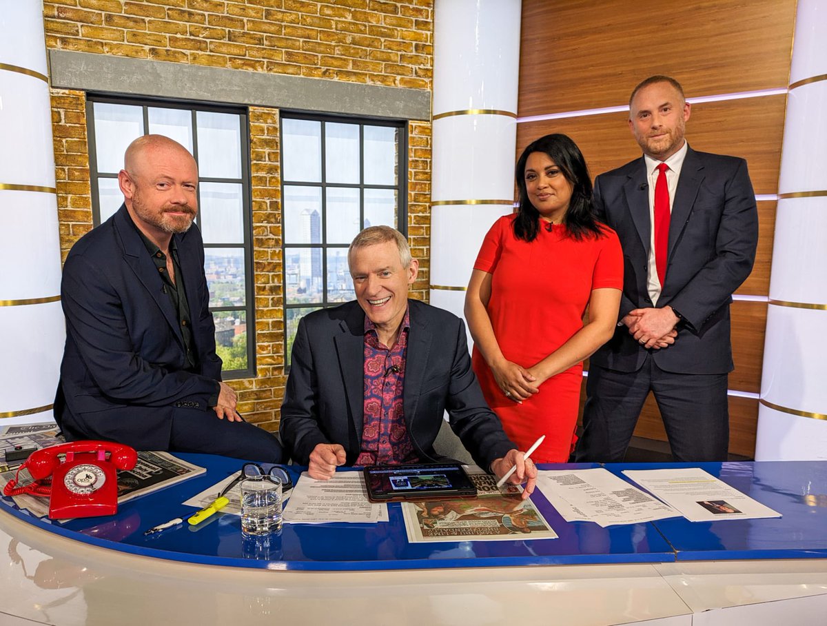 What a morning to be on @JeremyVineOn5 with @theJeremyVine, @Ommasalma and @AlistairBarrie