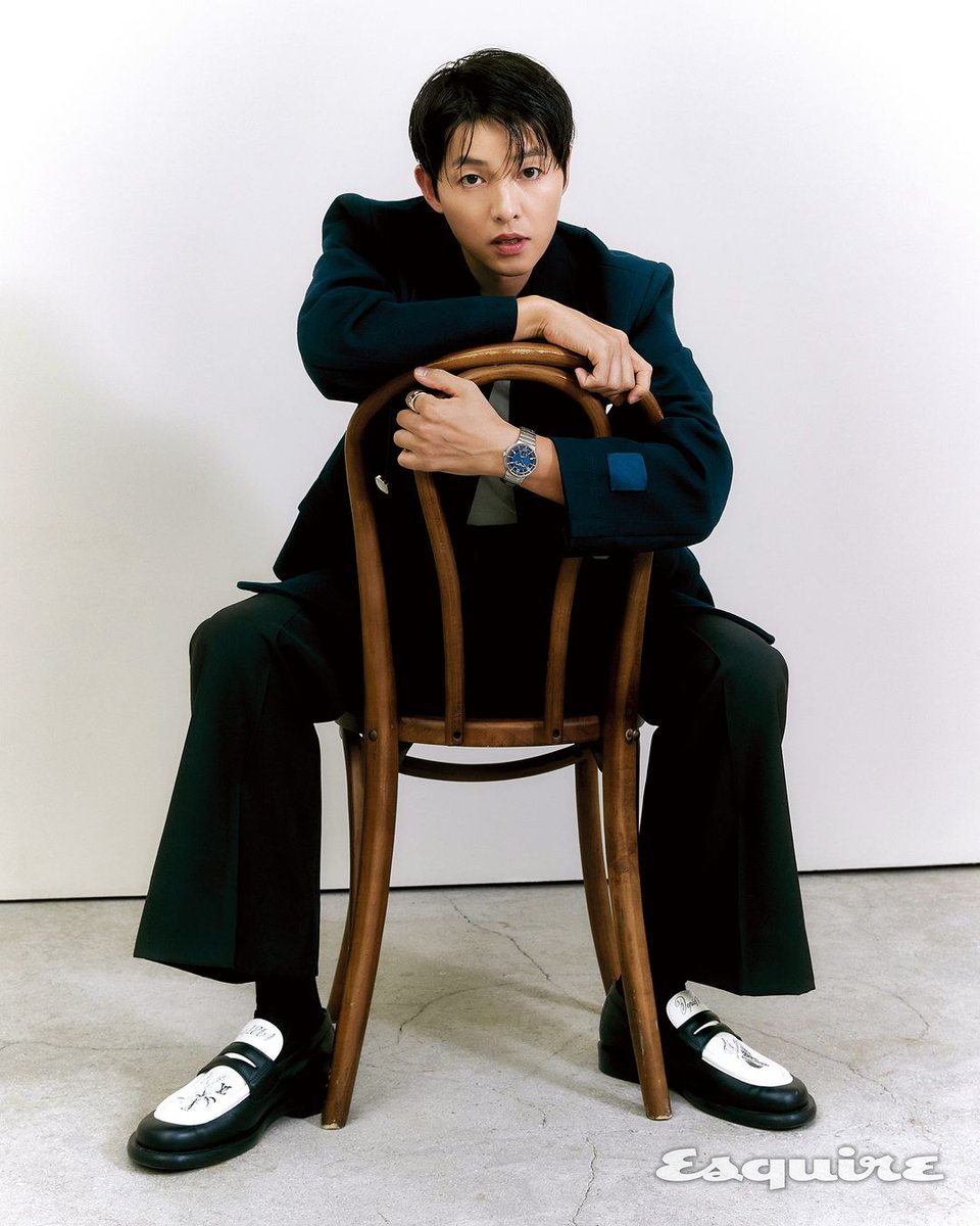 [MAG] Song Joong Ki for Esquire June E-issue 💙 📸 esquire.korea| 3 #SongJoongKi #송중기 #ソンジュンギ #宋仲基 #ซงจุงกิ #JoongKi @highziumstudio #LouisVuitton #LVWatches #LVTambour #루이비통 #루이비통워치 #루이비통땅부르 #에스콰이어 #ESQUIREKOREA #제작지원