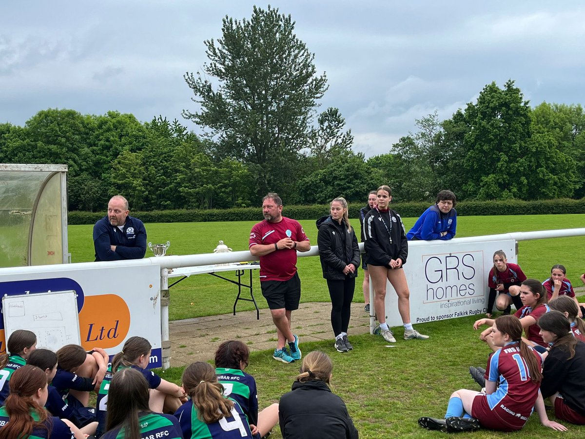 Many thanks to @BryanEasson1 for coming down to support the @FalkirkHigh U14 Girl’s 7s and sharing his thoughts after the final. Hopefully some of the talent on show will work with Bryan in the full @Scotlandteam Women’s Squad in the future!!!! #weareFHS #weareFHSRugby