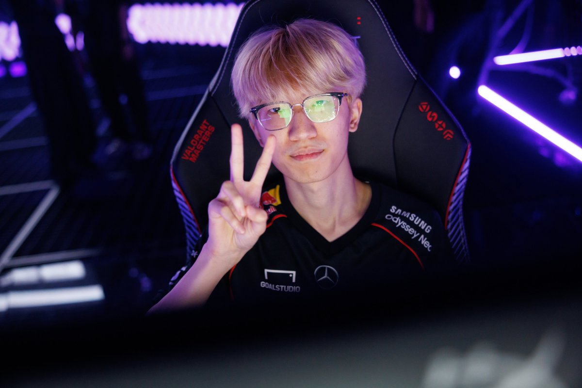 ValorantEsports's tweet photo. T1 DOMINATES ON ICEBOX 13-1! 

This series is going the distance. #VALORANTMasters https://t.co/60xJYMTFL0