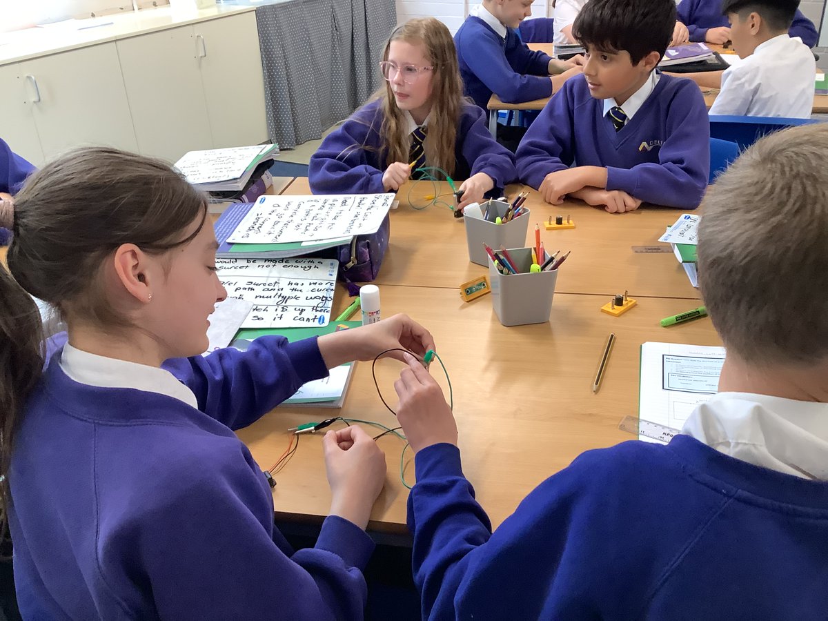 HMS Queen Elizabeth tweet media