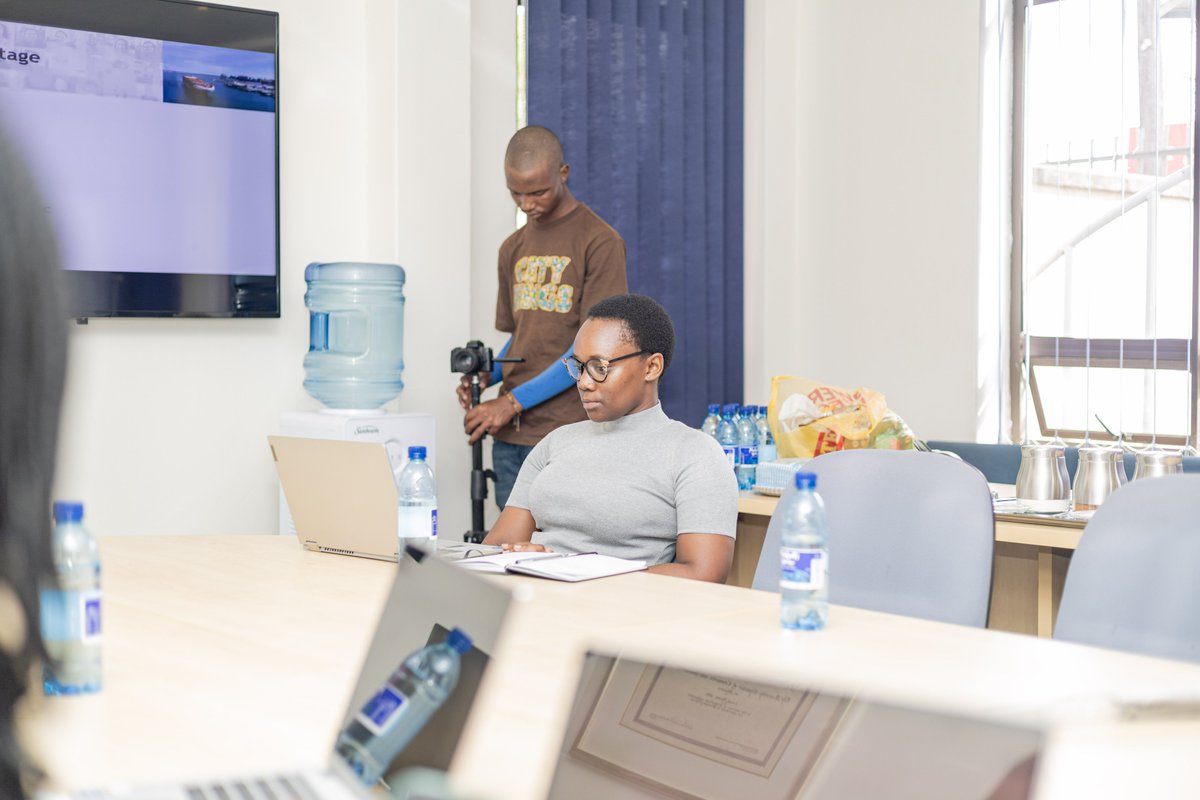 BOARDROOM HIRE.
Our 55cm TV Screen transforms virtual conferencing and Document Projection, Unlimited Wi-Fi (Fiber), White Boards and Markers spark creativity, immerse yourself in the oasis of innovation. Morning Tea, Lunch and Afternoon Tea at your Request attracts extra costs.